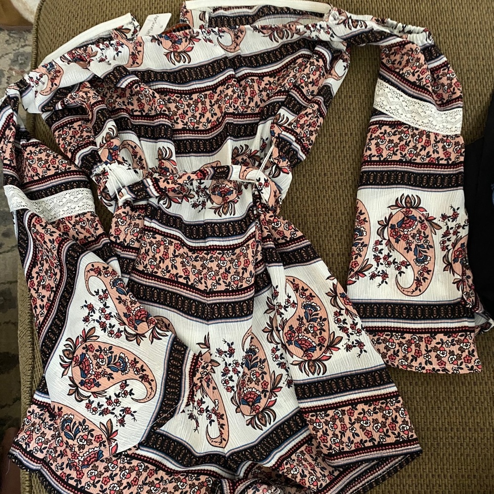 Romper - Picture 2 of 2